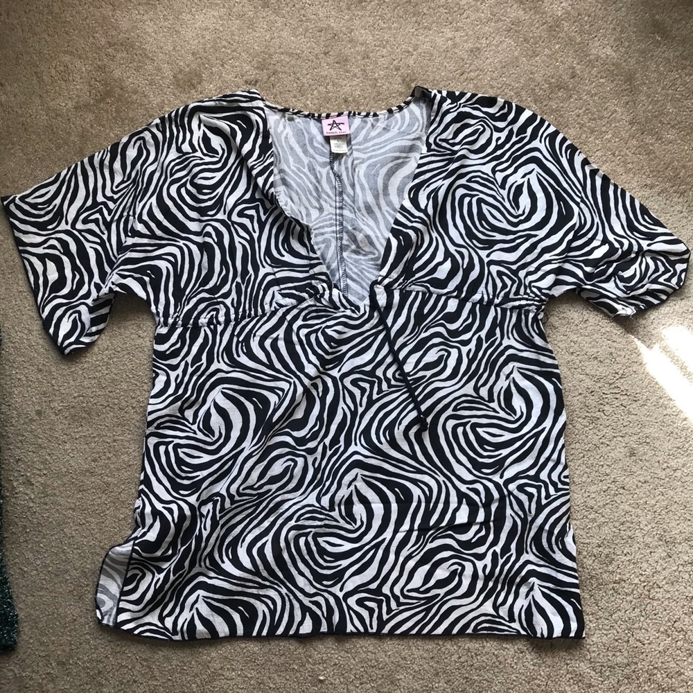 Black and white beach coverup